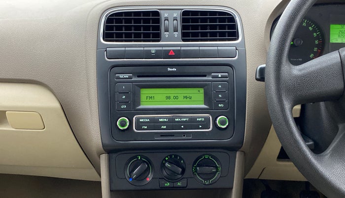 2013 Skoda Rapid 1.6 TDI MT AMBITION PLUS, Diesel, Manual, 82,634 km, Air Conditioner