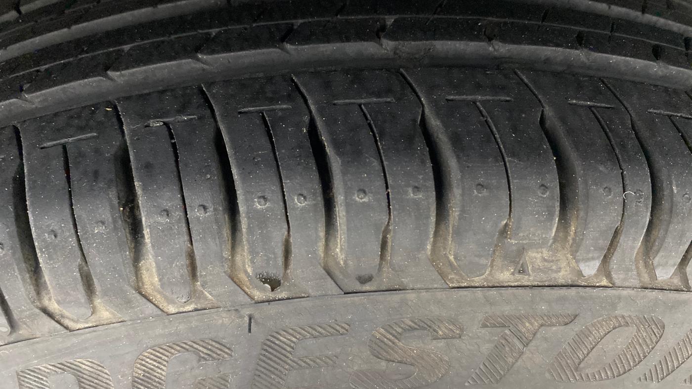 2021 Tata ALTROZ XE PETROL, Petrol, Manual, 16,431 km, Left Rear Tyre Tread