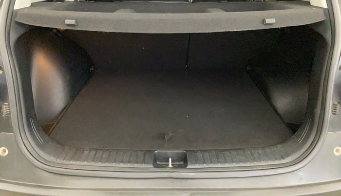2020 Hyundai Creta SX 1.5 PETROL, Petrol, Manual, 72,747 km, Boot Inside
