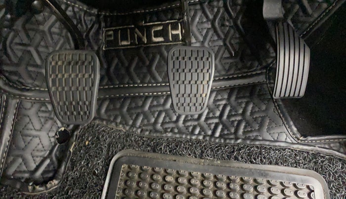 2023 Tata PUNCH ACCOMPLISHED MT, Petrol, Manual, 39,187 km, Pedals