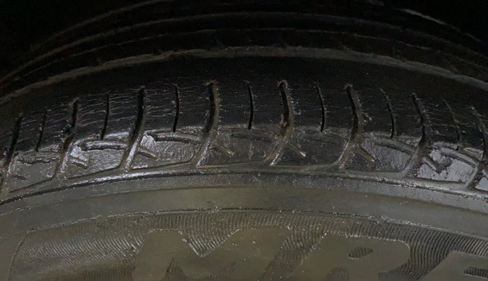 2019 Maruti Baleno DELTA PETROL 1.2, Petrol, Manual, 51,581 km, Right Rear Tyre Tread