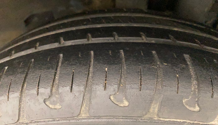 2018 Hyundai Grand i10 MAGNA AT 1.2 KAPPA VTVT, Petrol, Automatic, 49,948 km, Left Rear Tyre Tread