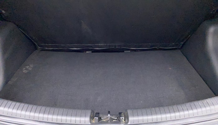 2018 Hyundai Grand i10 MAGNA AT 1.2 KAPPA VTVT, Petrol, Automatic, 49,948 km, Boot Inside