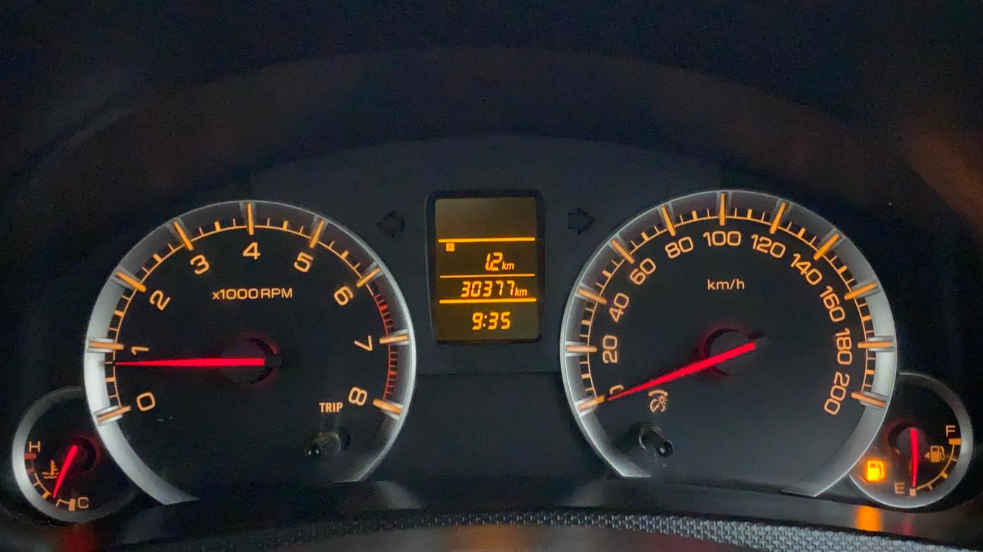 2017 Maruti Swift VXI D, Petrol, Manual, 30,435 km, Odometer Image