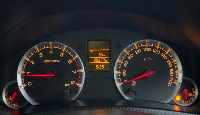 2017 Maruti Swift VXI D, Petrol, Manual, 30,435 km, Odometer Image