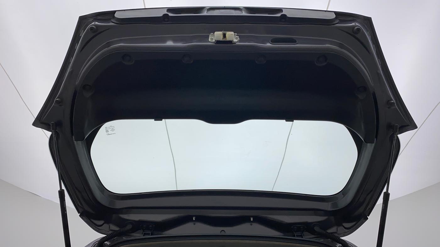2017 Maruti Swift VXI D, Petrol, Manual, 30,435 km, Boot Door Open