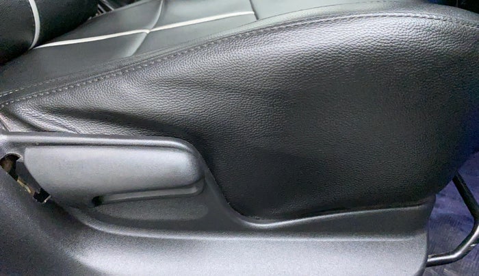 2017 Maruti Swift VXI D, Petrol, Manual, 30,435 km, Driver Side Adjustment Panel