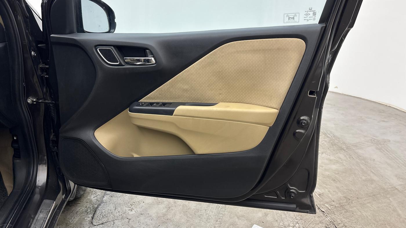 2017 Honda City 1.5L I-VTEC V MT, Petrol, Manual, 51,646 km, Driver Side Door Panels Control
