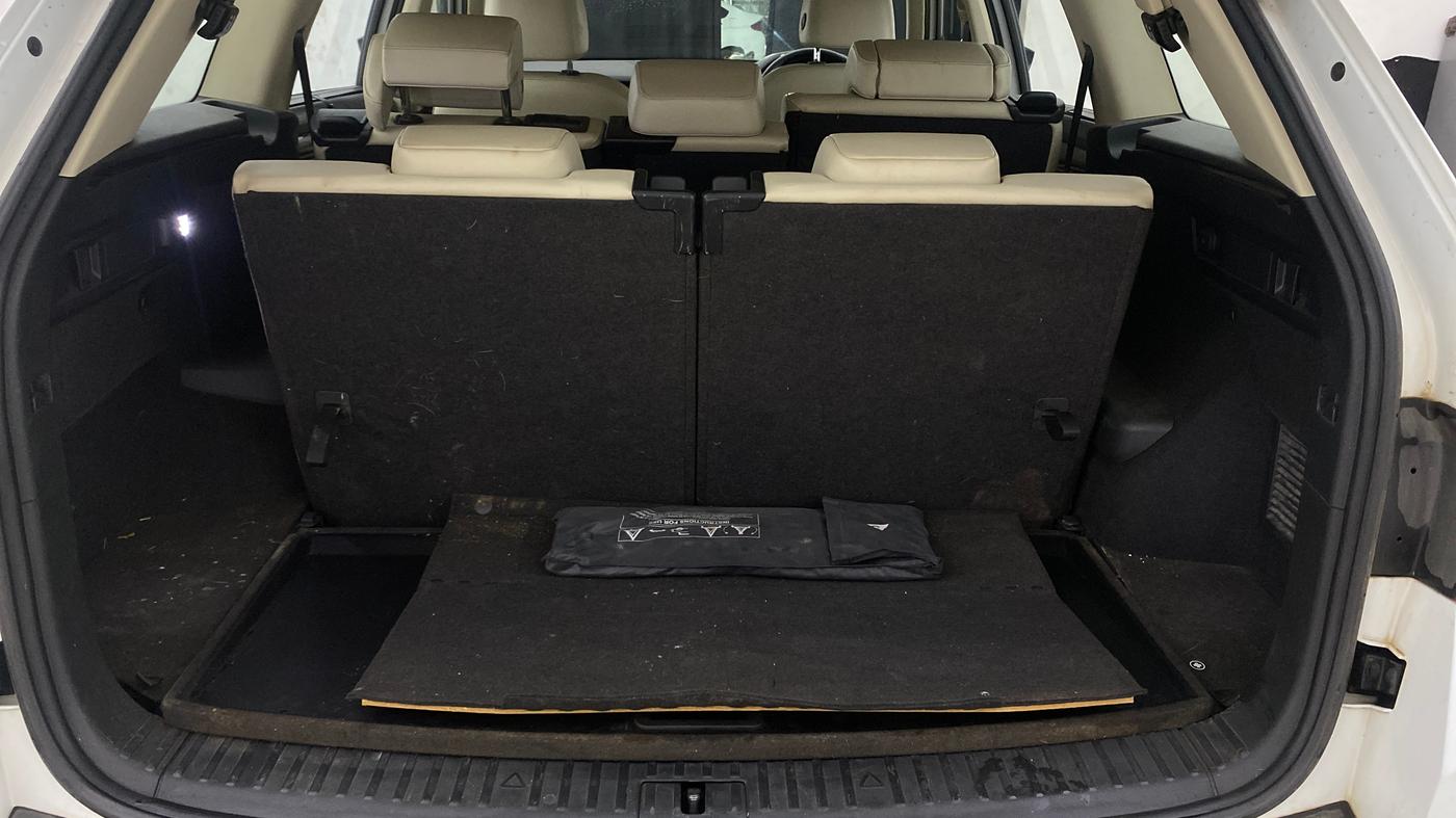 2018 Skoda Kodiaq STYLE 2.0 TDI 4X4 AT, Diesel, Automatic, 1,00,413 km, Boot Inside