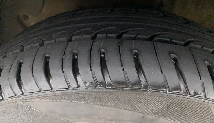 2019 Hyundai Grand i10 MAGNA 1.2 KAPPA VTVT, Petrol, Manual, 54,945 km, Left Front Tyre Tread