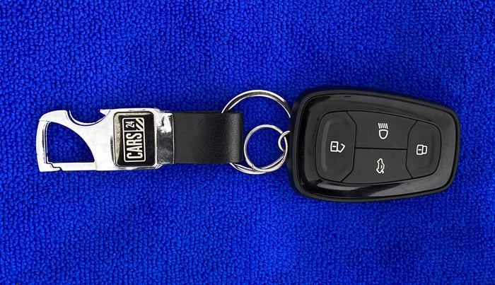 2021 Tata Harrier XZA + DUAL TONE, Diesel, Automatic, 11,498 km, Key Close Up