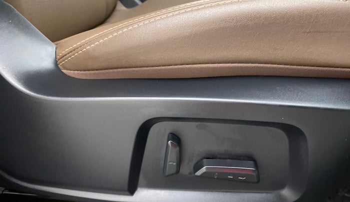 2021 Tata Harrier XZA + DUAL TONE, Diesel, Automatic, 11,498 km, Driver Side Adjustment Panel