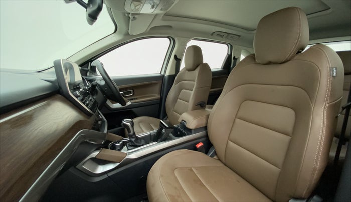 2021 Tata Harrier XZA + DUAL TONE, Diesel, Automatic, 11,498 km, Right Side Front Door Cabin