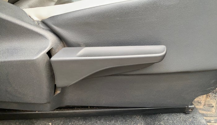 2021 Volkswagen TAIGUN TOPLINE 1.0 TSI AT, Petrol, Automatic, 53,910 km, Driver Side Adjustment Panel