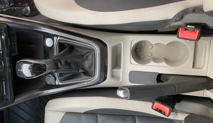 2021 Volkswagen TAIGUN TOPLINE 1.0 TSI AT, Petrol, Automatic, 53,910 km, Gear Lever