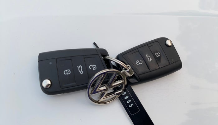 2021 Volkswagen TAIGUN TOPLINE 1.0 TSI AT, Petrol, Automatic, 53,910 km, Key Close Up