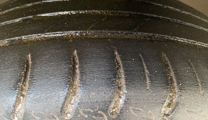 2021 Volkswagen TAIGUN TOPLINE 1.0 TSI AT, Petrol, Automatic, 53,910 km, Right Front Tyre Tread