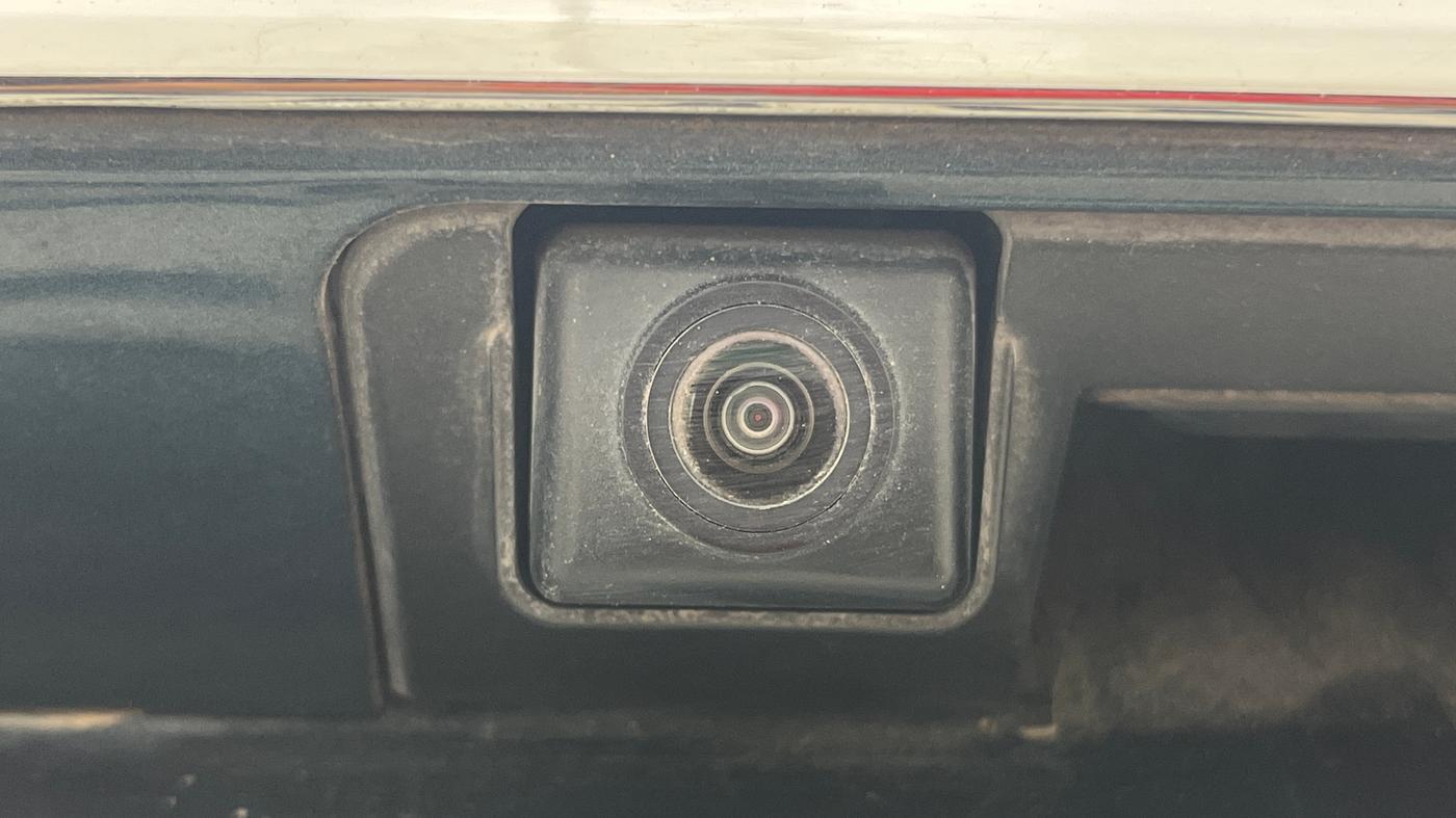 2022 Mahindra XUV300 W8 (O) 1.5 DIESEL AMT, Diesel, Automatic, 71,615 km, Parking Camera