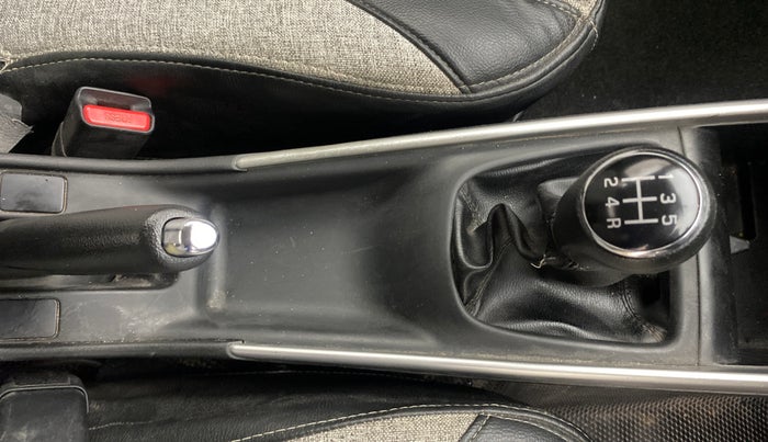 2016 Maruti Baleno DELTA PETROL 1.2, Petrol, Manual, 99,271 km, Gear Lever