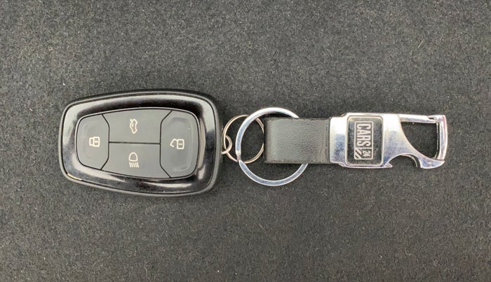 2021 Tata ALTROZ XT PETROL, Petrol, Manual, 16,599 km, Key Close Up