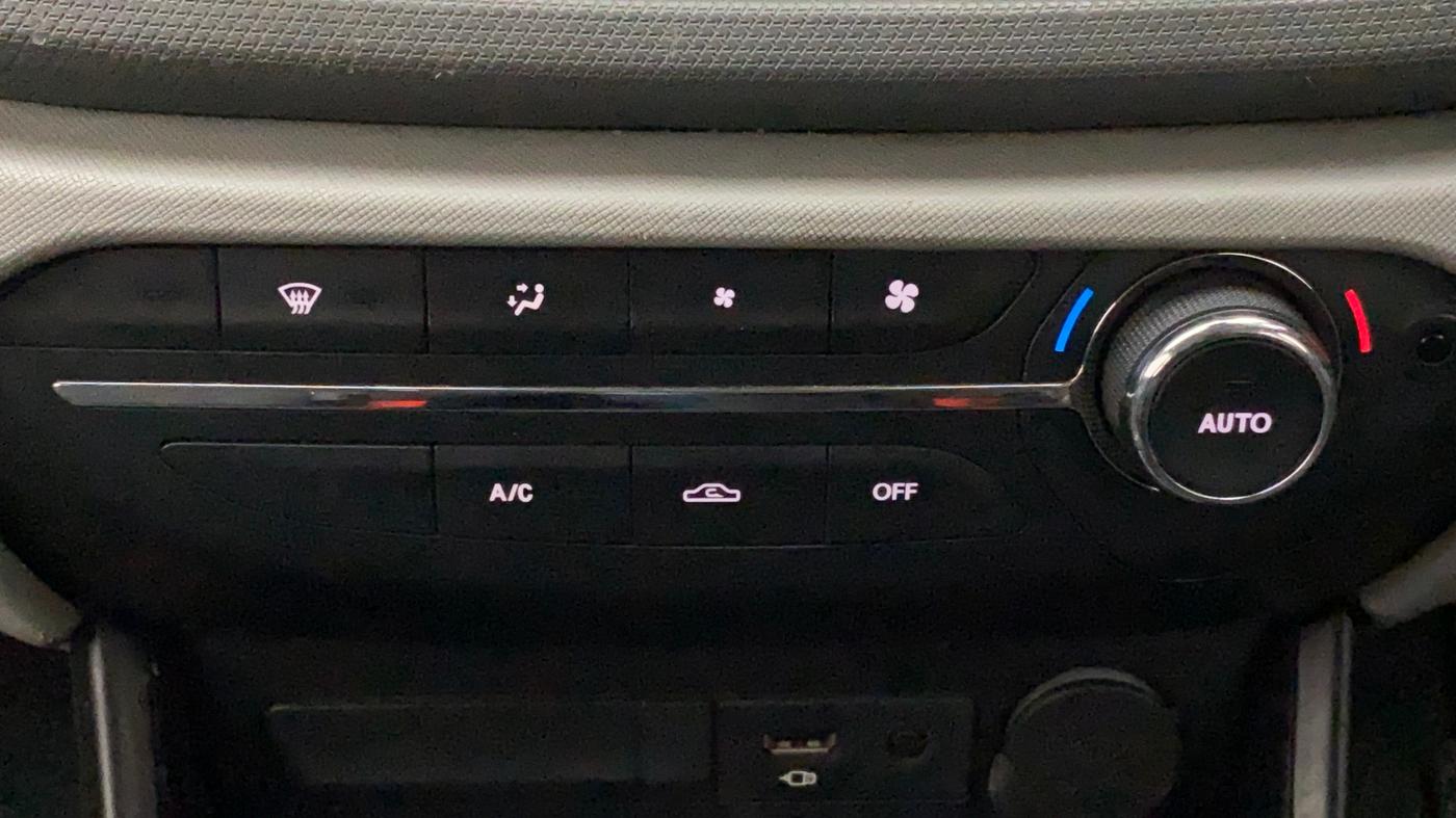 2021 Tata ALTROZ XT PETROL, Petrol, Manual, 16,599 km, Automatic Climate Control