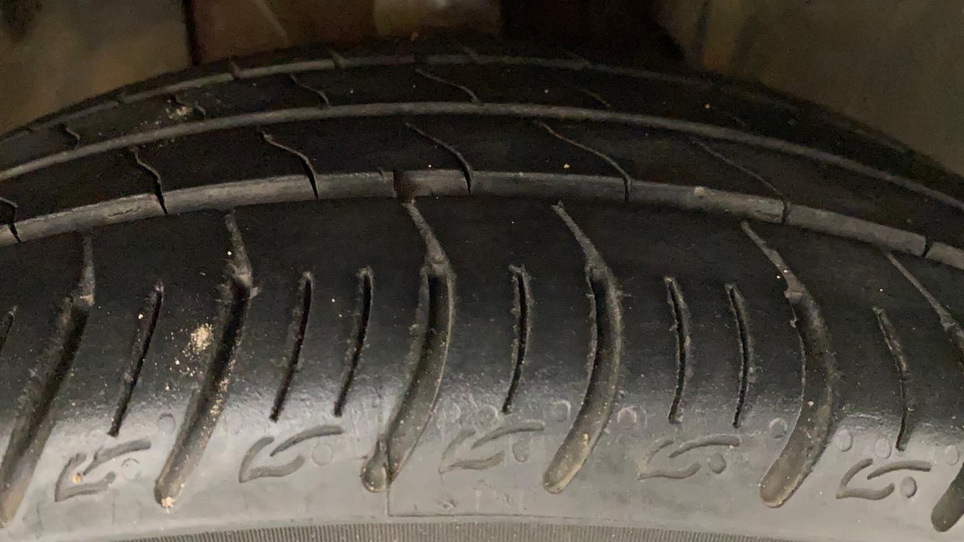2021 Tata ALTROZ XT PETROL, Petrol, Manual, 16,599 km, Right Front Tyre Tread