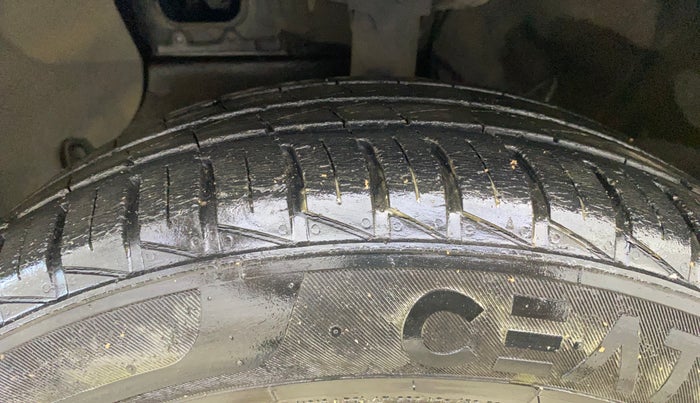 2020 Hyundai GRAND I10 NIOS SPORTZ 1.2 KAPPA VTVT, Petrol, Manual, 34,573 km, Left Front Tyre Tread