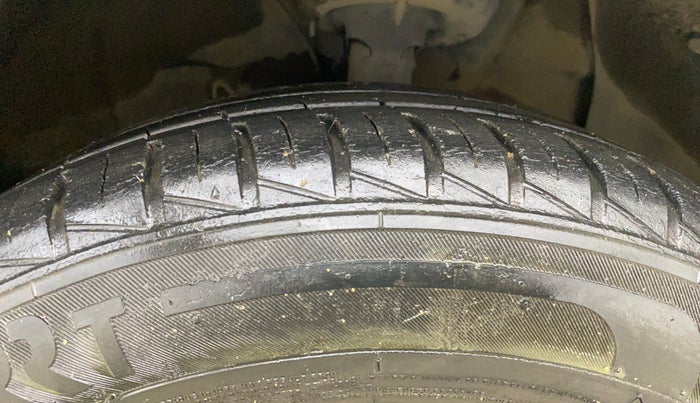 2020 Hyundai GRAND I10 NIOS SPORTZ 1.2 KAPPA VTVT, Petrol, Manual, 34,573 km, Right Front Tyre Tread