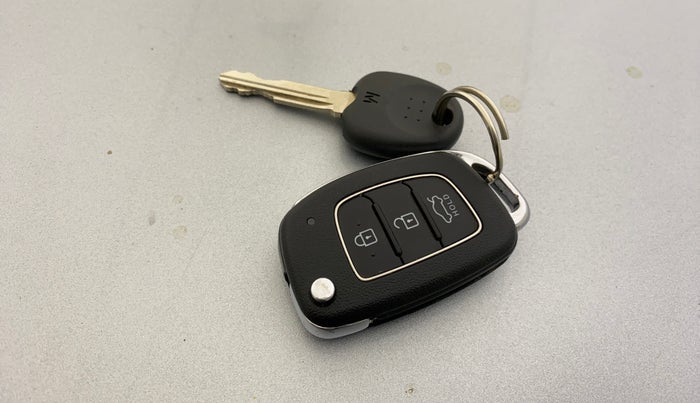 2020 Hyundai GRAND I10 NIOS SPORTZ 1.2 KAPPA VTVT, Petrol, Manual, 34,573 km, Key Close Up