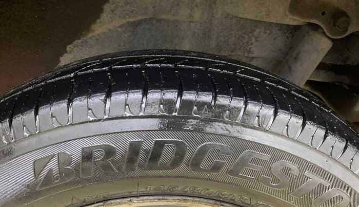 2015 Maruti Wagon R 1.0 LXI CNG, CNG, Manual, 65,672 km, Left Rear Tyre Tread