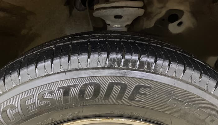 2015 Maruti Wagon R 1.0 LXI CNG, CNG, Manual, 65,672 km, Right Front Tyre Tread