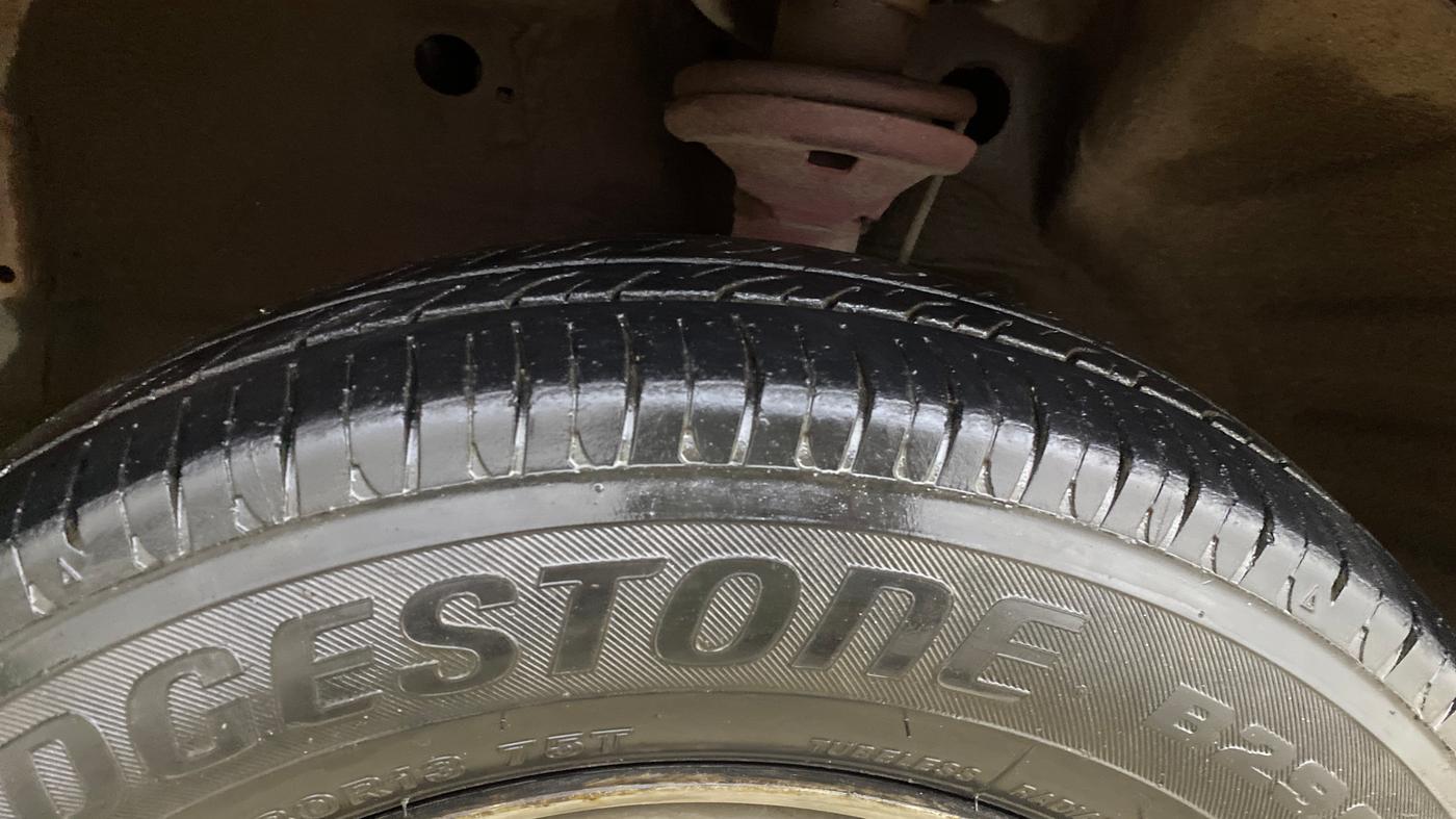 2015 Maruti Wagon R 1.0 LXI CNG, CNG, Manual, 65,672 km, Left Front Tyre Tread