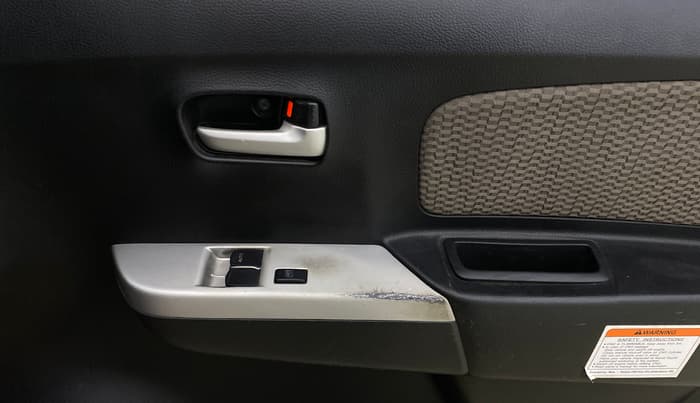 2015 Maruti Wagon R 1.0 LXI CNG, CNG, Manual, 65,672 km, Driver Side Door Panels Control