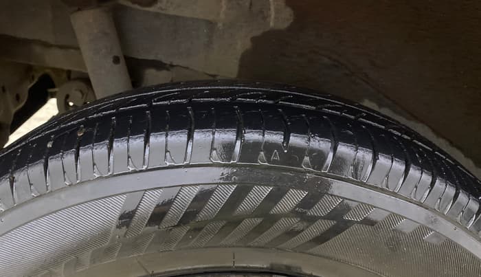 2015 Maruti Wagon R 1.0 LXI CNG, CNG, Manual, 65,672 km, Right Rear Tyre Tread
