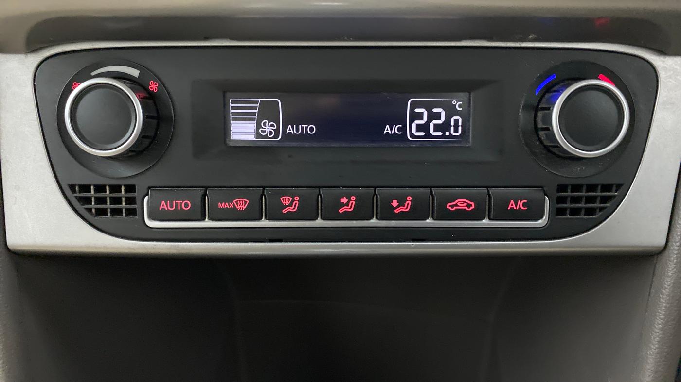 2016 Volkswagen Vento HIGHLINE PLUS 1.2 AT 16 ALLOY, Petrol, Automatic, 55,660 km, Automatic Climate Control