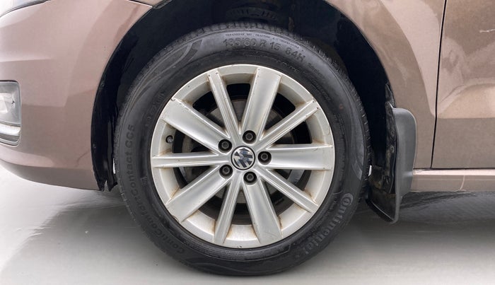 2016 Volkswagen Vento HIGHLINE PLUS 1.2 AT 16 ALLOY, Petrol, Automatic, 55,660 km, Left Front Wheel