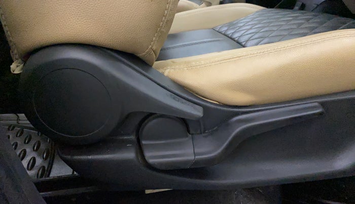 2018 Honda Amaze 1.2L I-VTEC S, CNG, Manual, 43,588 km, Driver Side Adjustment Panel