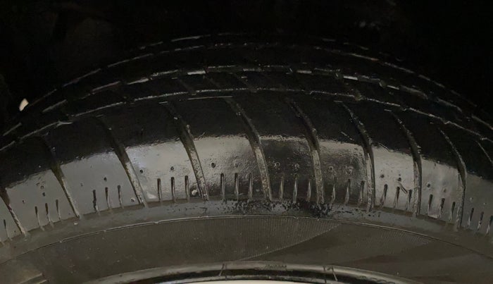 2018 Honda Amaze 1.2L I-VTEC S, CNG, Manual, 43,588 km, Left Front Tyre Tread