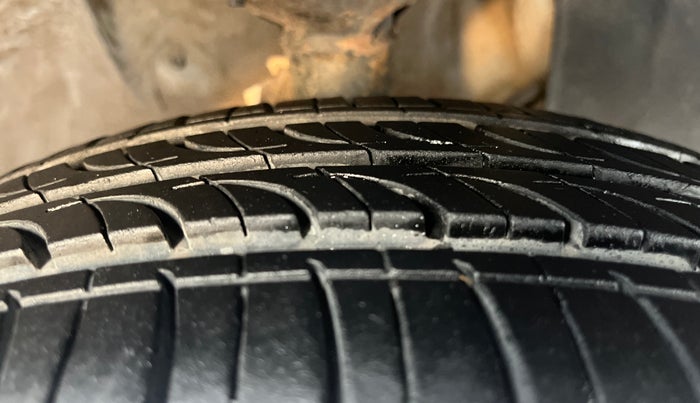 2019 Maruti New Wagon-R VXI 1.0, Petrol, Manual, 65,314 km, Right Front Tyre Tread