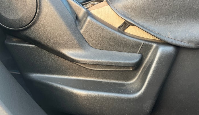 2019 Maruti New Wagon-R VXI 1.0, Petrol, Manual, 65,314 km, Driver Side Adjustment Panel