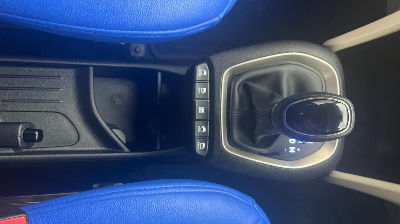 2019 Hyundai NEW SANTRO SPORTZ AMT, Petrol, Automatic, 24,241 km, Gear Lever