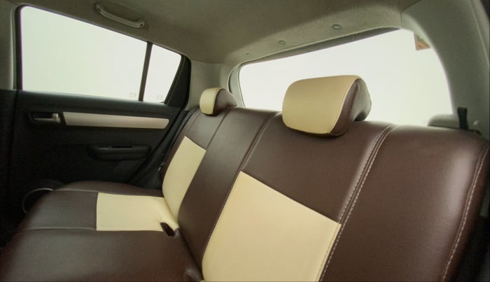 2010 Maruti Swift VXI, Petrol, Manual, 77,112 km, Right Side Rear Door Cabin