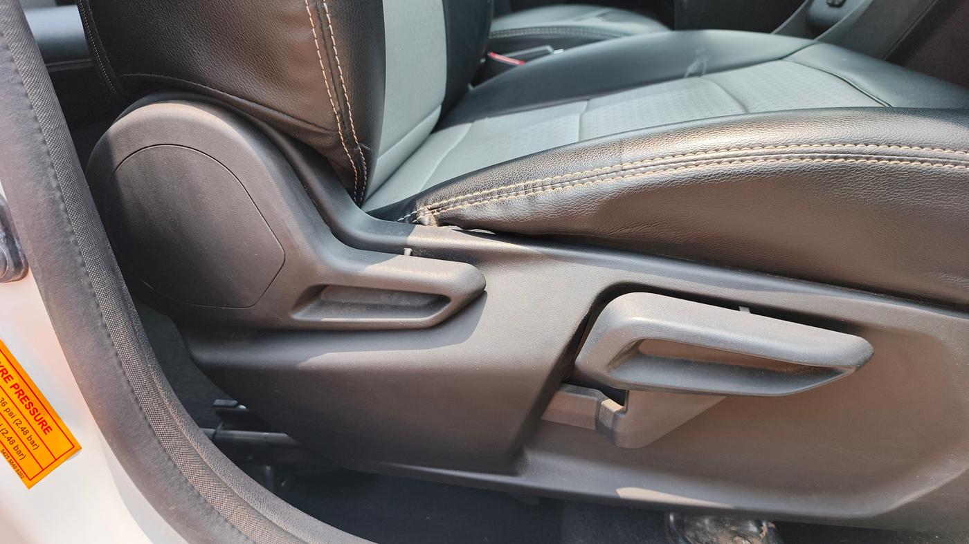 2021 Tata TIAGO NRG XZ AMT, Petrol, Automatic, 78,097 km, Driver Side Adjustment Panel