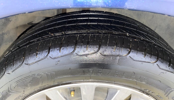 2017 Maruti Ciaz ALPHA  AT 1.4  PETROL, Petrol, Automatic, 22,572 km, Right Rear Tyre Tread