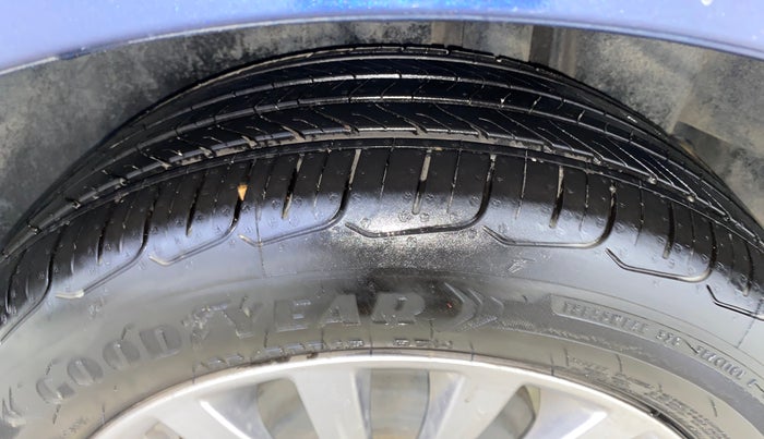 2017 Maruti Ciaz ALPHA  AT 1.4  PETROL, Petrol, Automatic, 22,572 km, Left Rear Tyre Tread