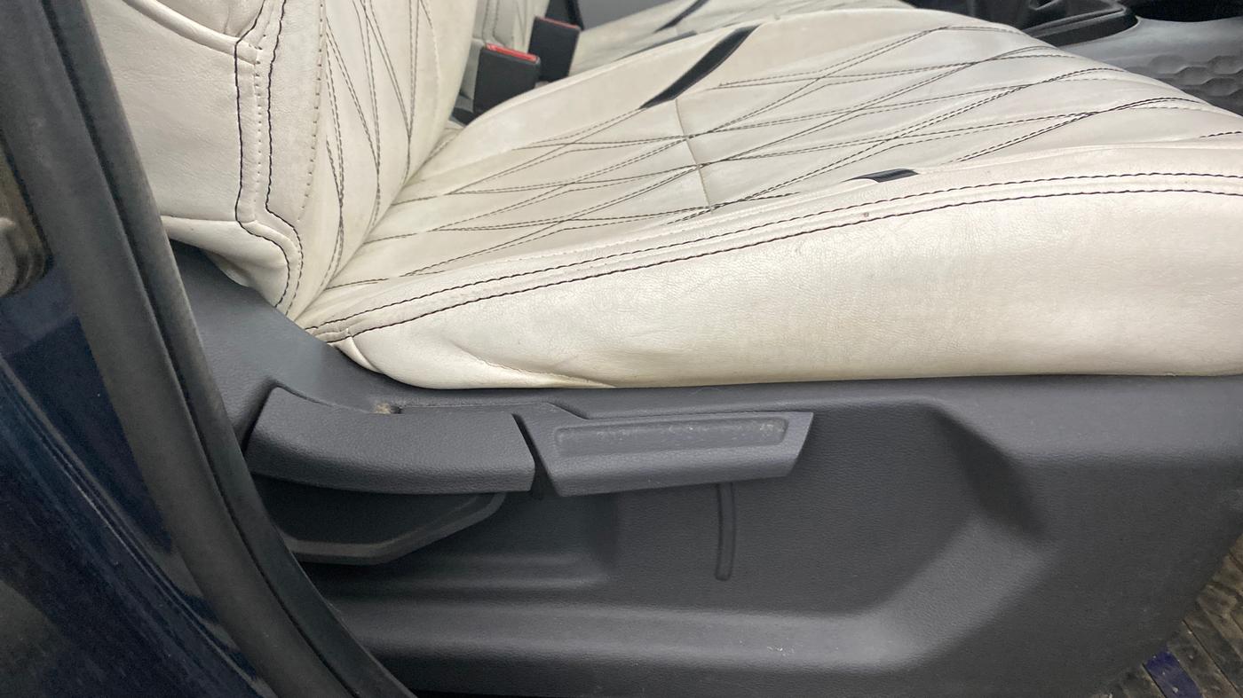 2023 Hyundai GRAND I10 NIOS SPORTZ 1.2 KAPPA VTVT, Petrol, Manual, 29,148 km, Driver Side Adjustment Panel