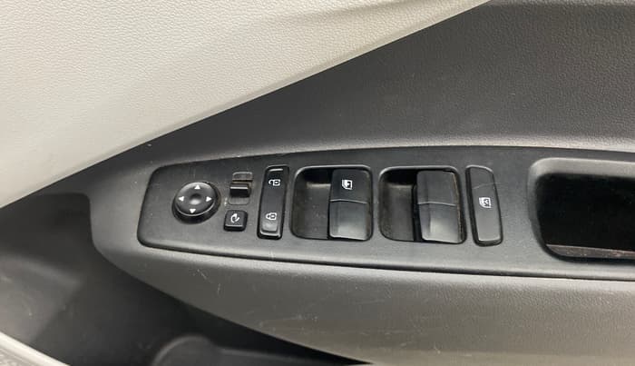 2023 Hyundai GRAND I10 NIOS SPORTZ 1.2 KAPPA VTVT, Petrol, Manual, 29,148 km, Driver Side Door Panels Control