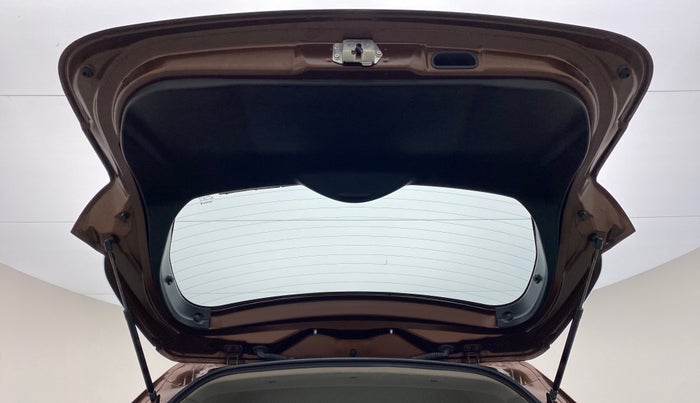 2016 Maruti S Cross ZETA 1.3, Diesel, Manual, 41,950 km, Boot Door Open