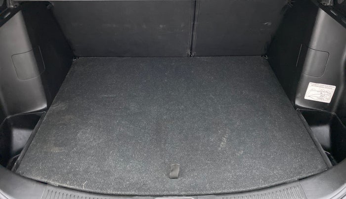 2016 Maruti S Cross ZETA 1.3, Diesel, Manual, 41,950 km, Boot Inside