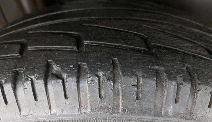 2016 Maruti S Cross ZETA 1.3, Diesel, Manual, 41,950 km, Right Rear Tyre Tread